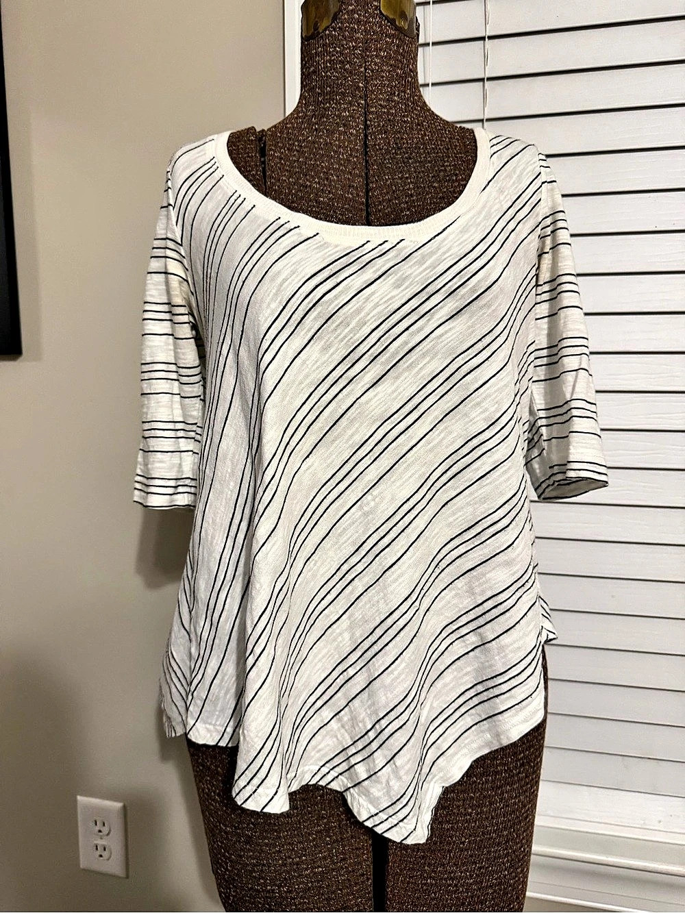 Wilt Abstract Stripe Tunic White & Black Small Like New